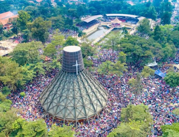 The Heart-Wrenching Dilemma: Celebrating Martyrs Day Amidst Threatened Faith